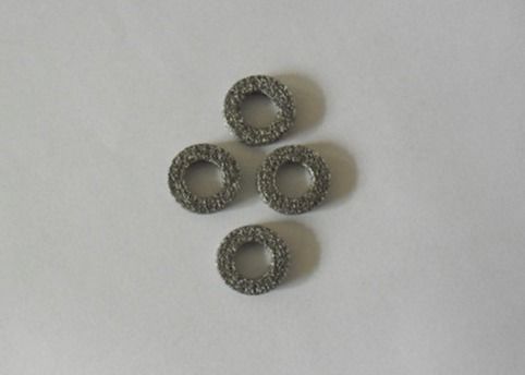 Ασημένιο μαξιλάρι μείωσης θορύβου σωλήνων εξάτμισης Wiremesh M8 M10